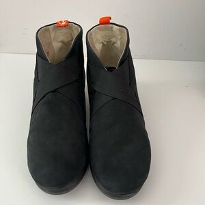 Softinos by Fly London Black Suede Ankle Boots Slip-On Comfort Shoes Women’s